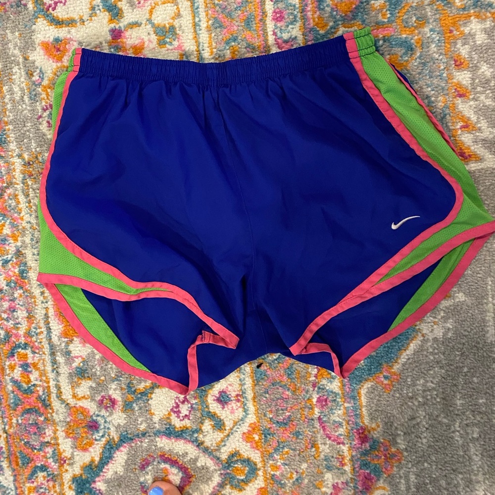 Nike small